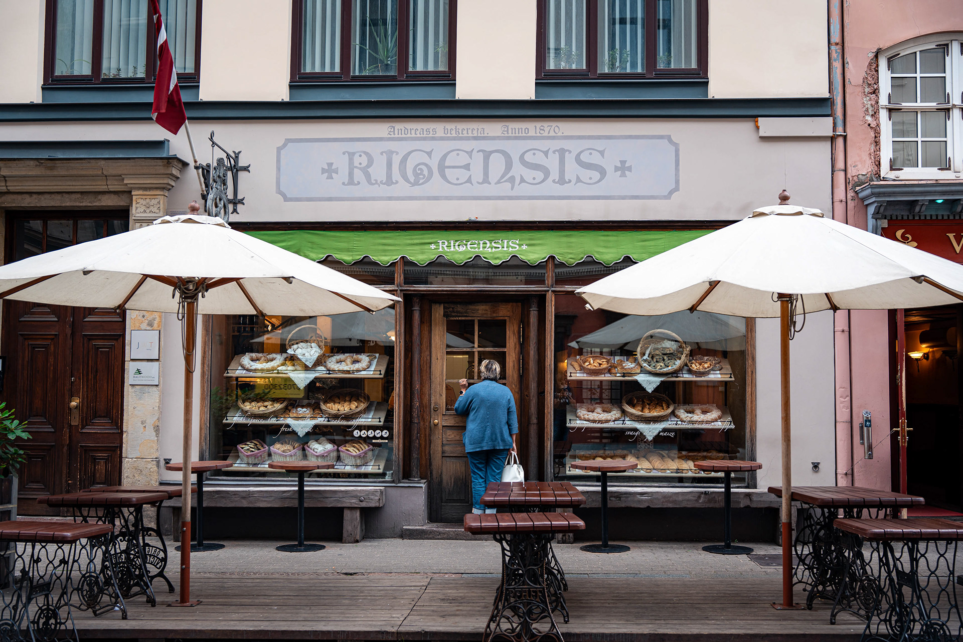 Paikallinen leipomo Riikan vanhassa kaupungissa