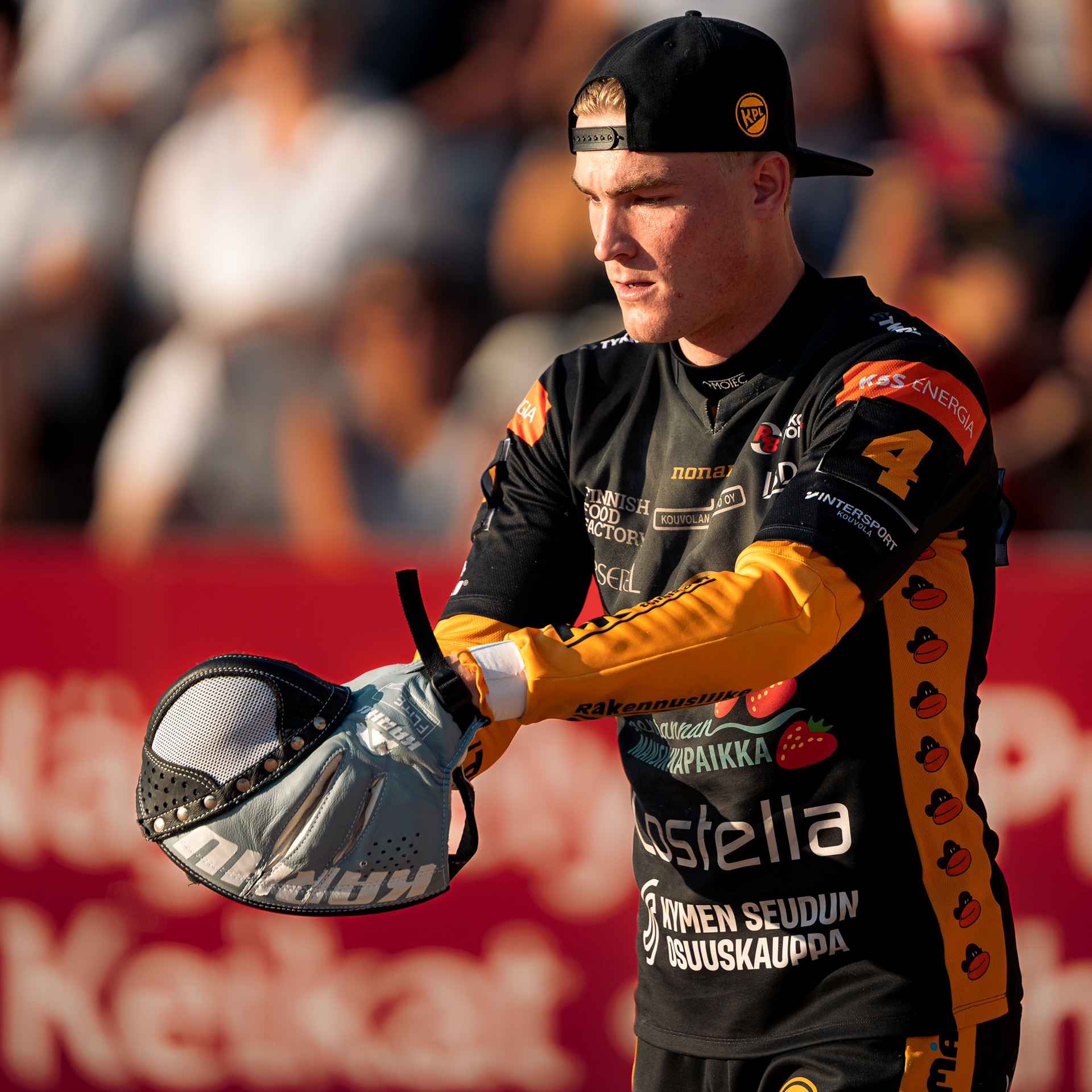 Lukkari Elias Pitkänen valmiina syöttöön.